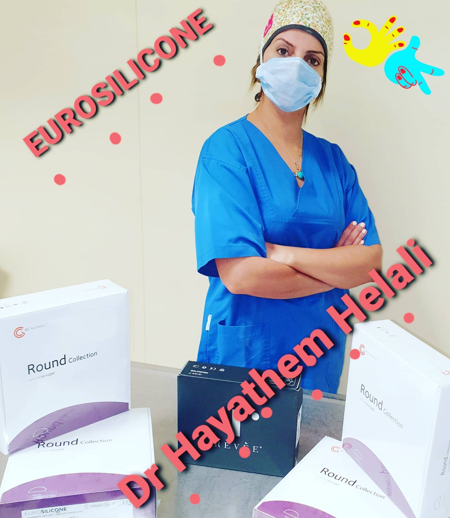 Dr Hayathem Helali présente une collection d'implants mammaires Eurosilicone.