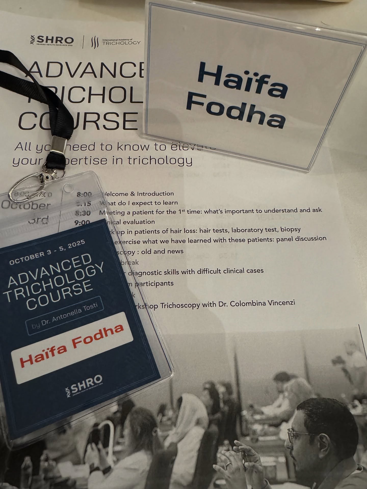 La formation continue est essentielle dans le domaine de la trichologie pour rester informé des nouvelles approches et traitements.